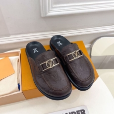 Louis Vuitton Slippers